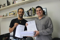 VEREADORES JOÃO DURÃO (PDT) E CRISTIANO AGUIAR DIAS (PP), VIAJAM A POA PARA TRATAR ASSUNTOS DA TELEFONIA MÓVEL - Câmara de Vereadores de Canguçu