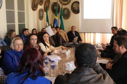 PRESIDENTE VER. JACONDINO (PSDB) PARTICIPA DE REUNIÃO REGIONAL DA SAÚDE EM CANGUÇU - Câmara de Vereadores de Canguçu