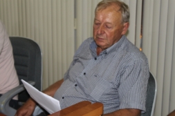 CÂMARA APROVA PROJETO DE LEI DO VER. GILBERTO DEGAR (PMDB) DETERMINA OBRIGAÇÕES RELATIVAS AO ATENDIMENTO DOS USUÁRIOS NAS AGÊNCIA DOS CORREIOS SITUADAS NO TERRITÓRIO DO MUNICÍPIO DE CANGUÇU - Câmara de Vereadores de Canguçu