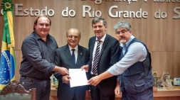 VER. NÉVINTON NORNBERG (PDT) ESTEVE EM AUDIÊNCIA COM O SECRETARIO ESTADUAL DE SEGURANÇA - Câmara de Vereadores de Canguçu