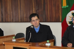 PREFEITO MUNICIPAL DE CANGUÇU FALA SOBRE A MOBILIZAÇÃO DOS PREFEITOS DO ESTADO QUE SERÁ FEITA NESTA SEXTA-FEIRA 25/09 - Câmara de Vereadores de Canguçu