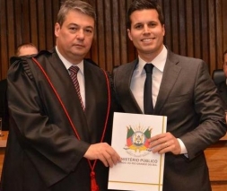 CÂMARA RECEBE CORRESPONDÊNCIA DO NOVO PROMOTOR DE CANGUÇU - Câmara de Vereadores de Canguçu