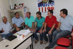 VER. RODNEI JACONDINO (PSDB) REÚNE COMISSÃO FORMADA PARA INVESTIGAR APLICAÇÃO DE VERBAS NO HOSPITAL DE CANGUÇU - Câmara de Vereadores de Canguçu
