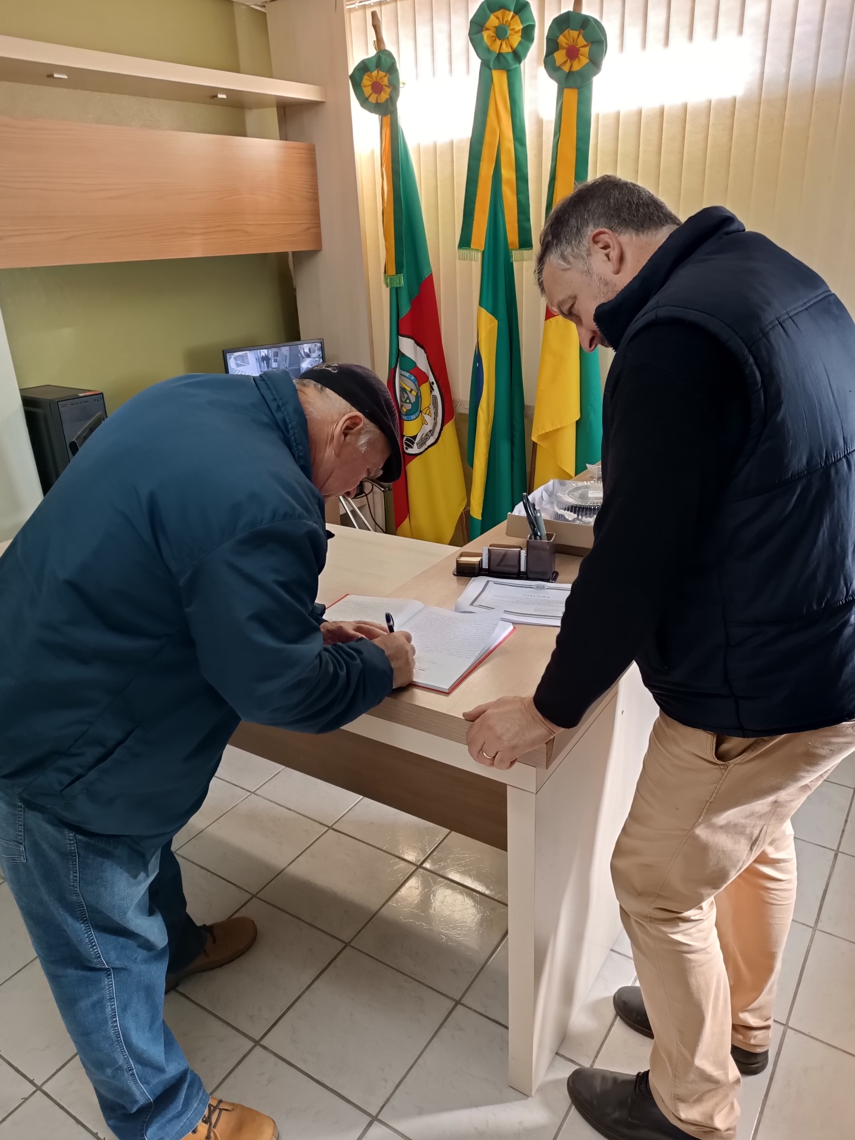 Silvio Neutzling assume como vereador na Câmara Municipal de Canguçu - Câmara de Vereadores de Canguçu