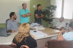 PRESIDENTE DA CÂMARA RECEBE COMISSÃO DE APOIO AO HOSPITAL - Câmara de vereadores de Canguçu