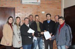 BANCADA DO PP ENCAMINHA EMENDA DE R$ 350.000,00 DA SENADORA ANA AMÉLIA LEMOS PARA O PREFEITO MUNICIPAL - Câmara de Vereadores de Canguçu