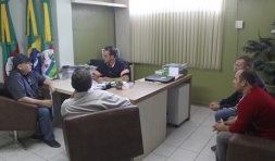 Vereador de Piratini esteve no Legislativo Canguçuense  - Câmara de vereadores de Canguçu