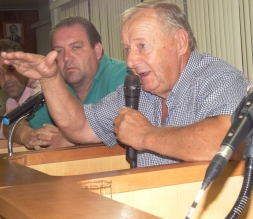VER. GILBERTO DEGAR (PMDB) PREOCUPADO COM A CONSERVAÇÃO DAS ESTRADAS DO 2º DISTRIO - Câmara de Vereadores de Canguçu