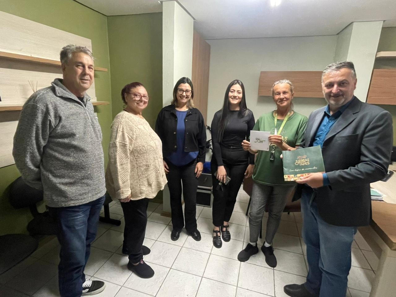 Câmara recebe membros do núcleo de turismo e de novo roteiro canguçuense - Câmara de Vereadores de Canguçu