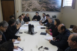 REUNIÃO NA PREFEITURA MUNICIPAL COM PREFEITO, VEREADORES E DIRIGENTES DA CORSAN TRATA SOBRE O NOVO CONTRATO - Câmara de Vereadores de Canguçu