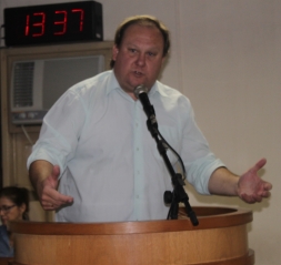 VER. NEVITON NORNBERG REQUER INFORMAÇÕES SOBRE OS EPISÓDIOS DE VIOLÊNCIA OCORRIDOS ENTRE OS DIAS 05 e 09 DE FEVEREIRO EM NOSSA CIDADE - Câmara de Vereadores de Canguçu