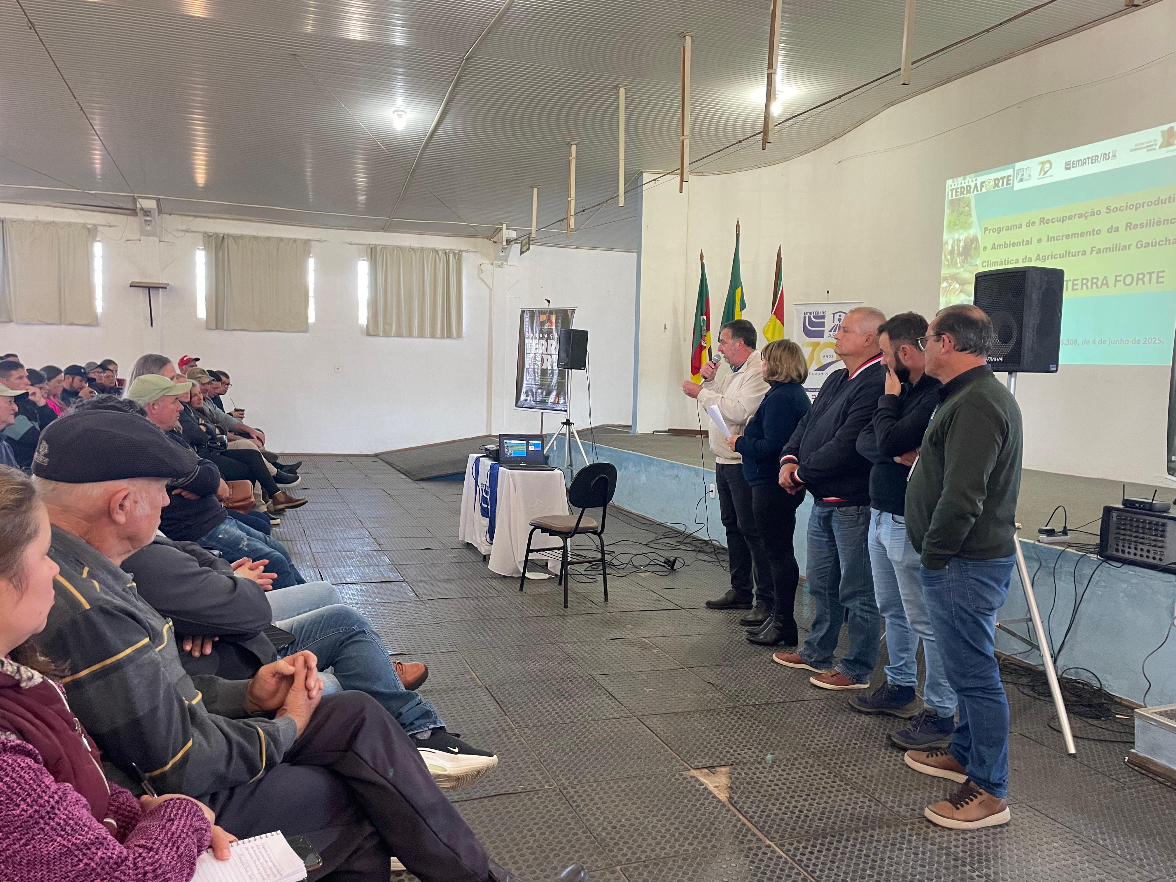 Câmara participa do evento de divulgação do Programa Operação Terra Forte - Câmara de Vereadores de Canguçu