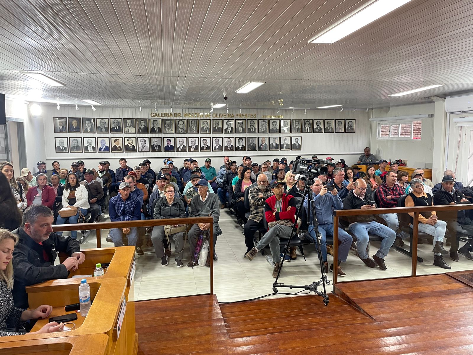 Câmara realiza audiência pública para tratar sobre distribuição de energia elétrica no município - Câmara de vereadores de Canguçu