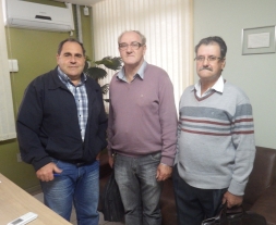 PRESIDENTE JACONDINO (PSDB) RECEBEU EM SEU GABINETE EXTENSIONISTA DA EMATER E PRESIDENTE DE ASSOCIAÇÃO - Câmara de Vereadores de Canguçu