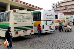 EM PAUTA PROJETO DE LEI DO EXECUTIVO QUE REVOGA A GRATUIDADE DE PASSAGENS AS PESSOAS APOSENTADAS A PARTIR DE 60 ANOS  - Câmara de Vereadores de Canguçu