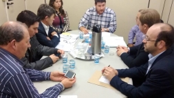 COMISSÃO TRATA SOBRE ALTERAÇÕES DO CONTRATO COM A CORSAN EM PORTO ALEGRE/RS - Câmara de Vereadores de Canguçu
