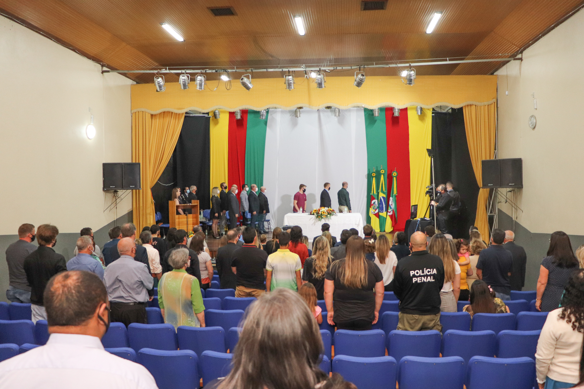 Sessão Solene entrega honrarias a canguçuenses - Câmara de vereadores de Canguçu