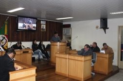 Alunos da ETEC falam na Sessão Ordinária (19/05) sobre a ocupação na instituição - Câmara de Vereadores de Canguçu
