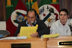 ASSISTA PELA WEB TV OU CONFIRA A SESSÃO ORDINÁRIA DESTA QUINTA-FEIRA (20/08/15) - Câmara de Vereadores de Canguçu