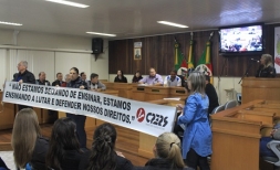 Professores falam sobre greve do magistério durante sessão da Câmara - Câmara de vereadores de Canguçu