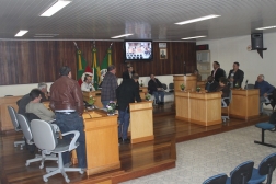 NESTA SEGUNDA TEM SESSÃO ORDINÁRIA ÁS 18 HS. - Câmara de Vereadores de Canguçu